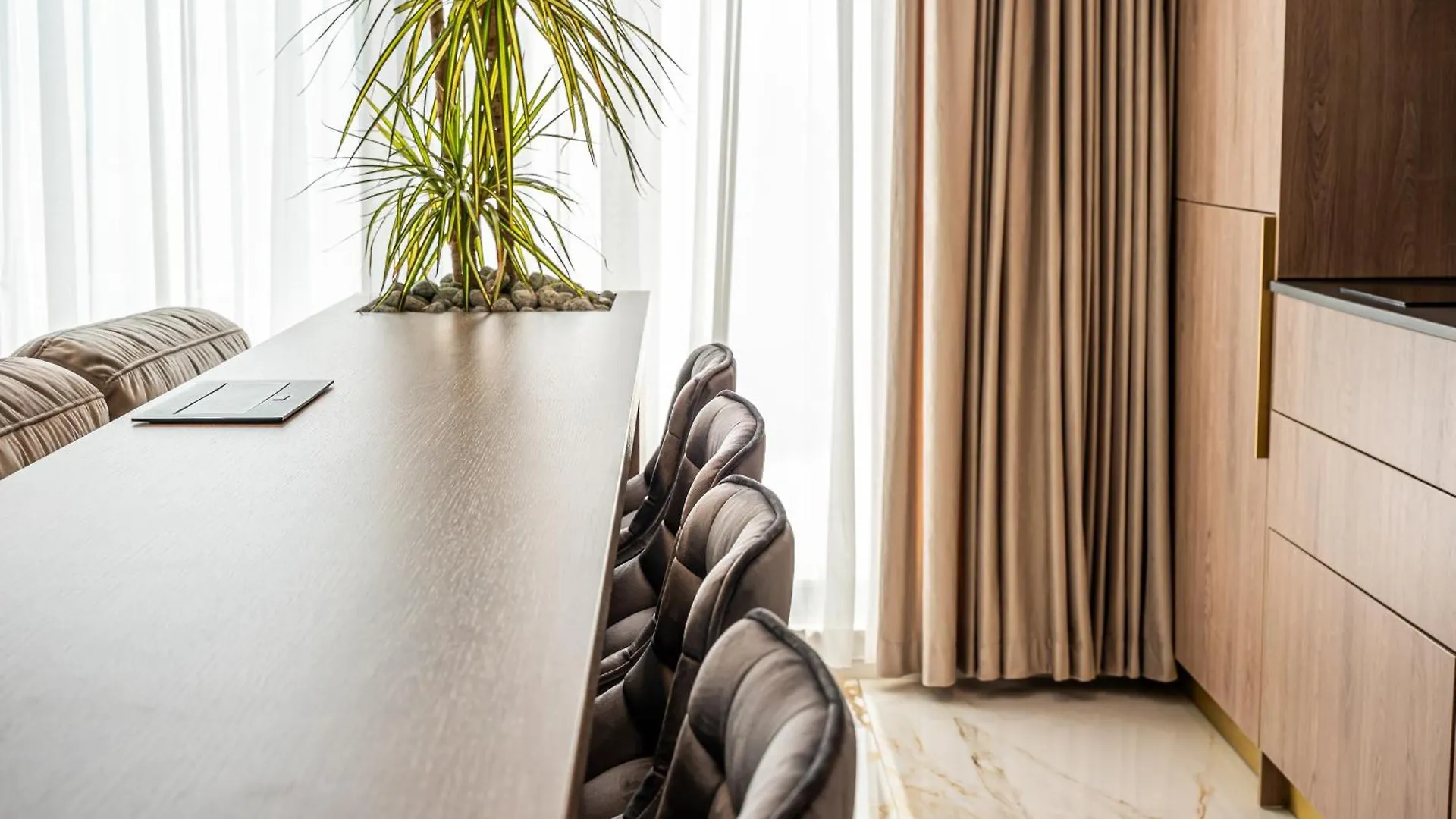 Sky Suite Near Center Bucharest
