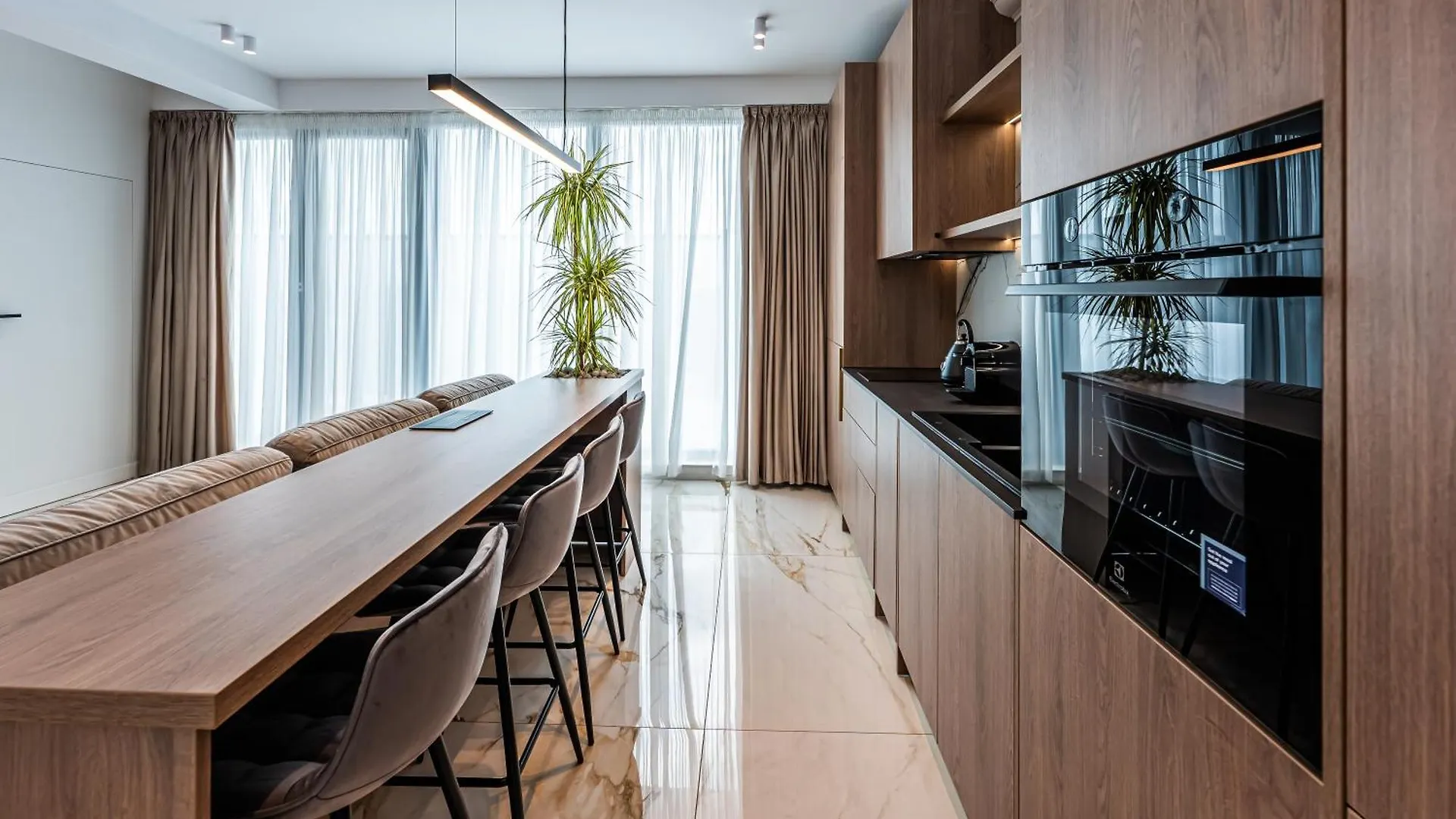 Apartment Sky Suite Near Center Bucharest Romania