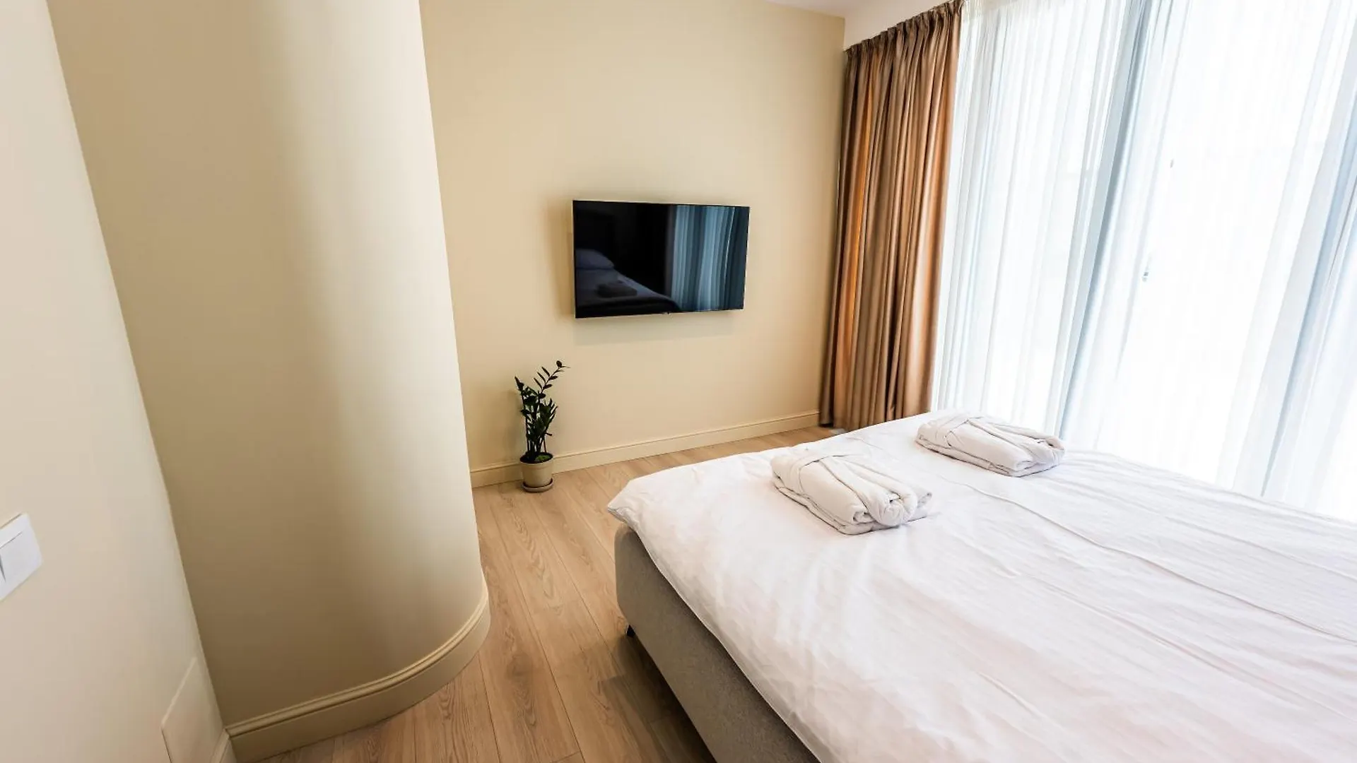 Sky Suite Near Center Bucharest