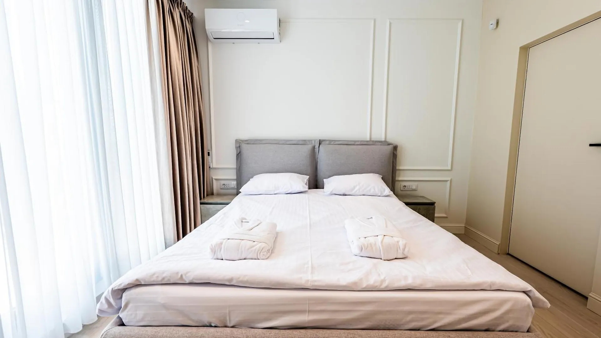 Sky Suite Near Center Bucharest