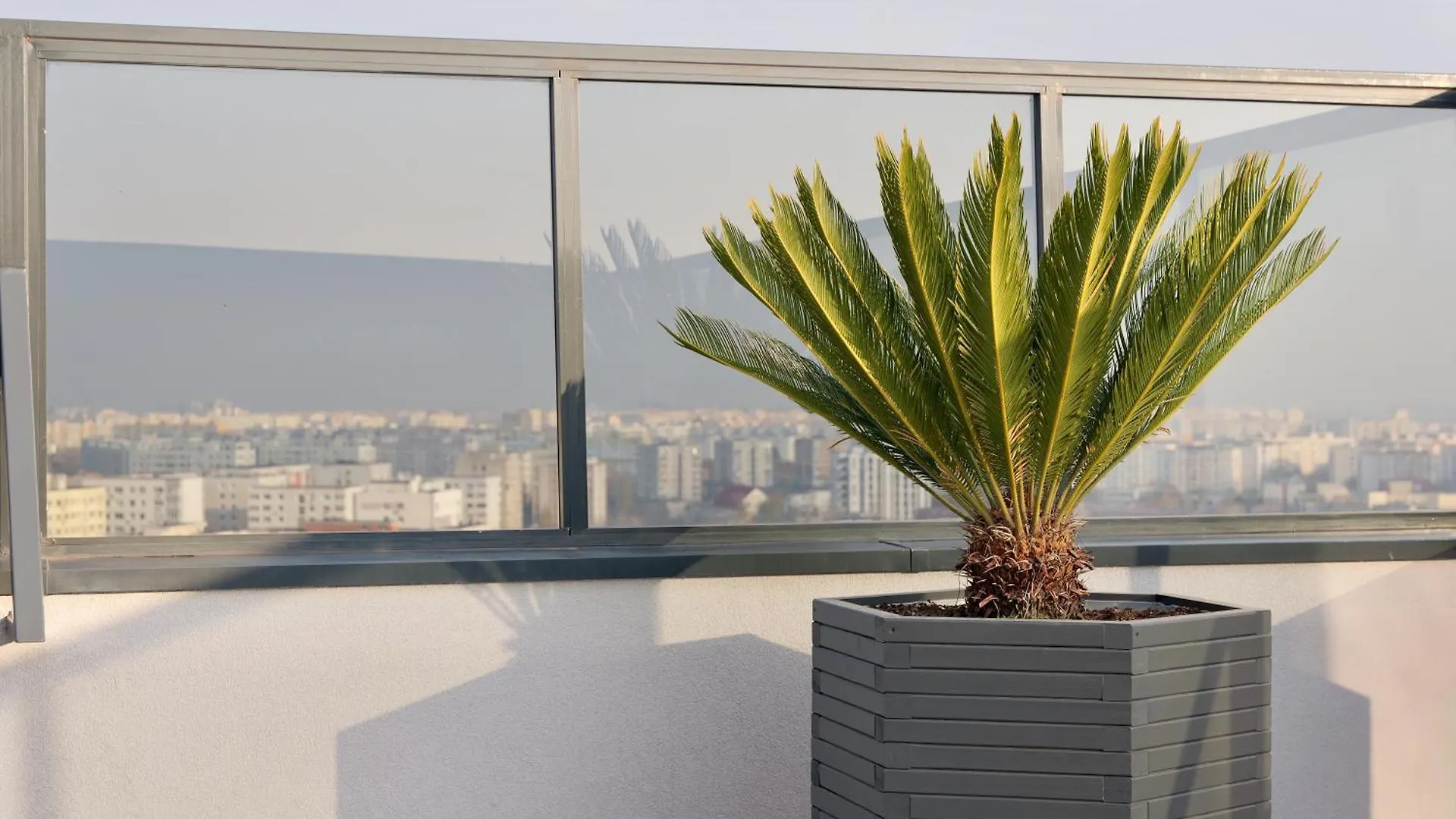 Apartment Sky Suite Near Center Bucharest