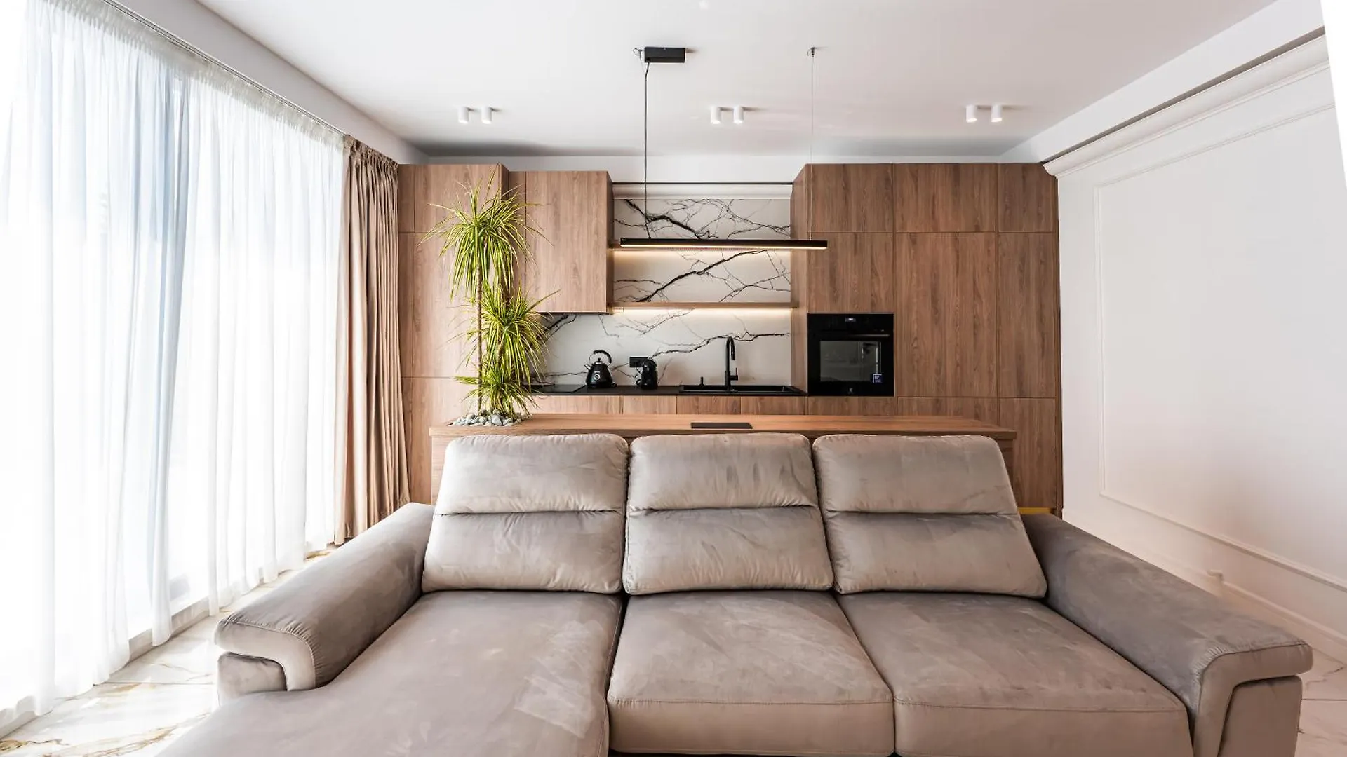 Lejlighed Sky Suite Near Center Bukarest